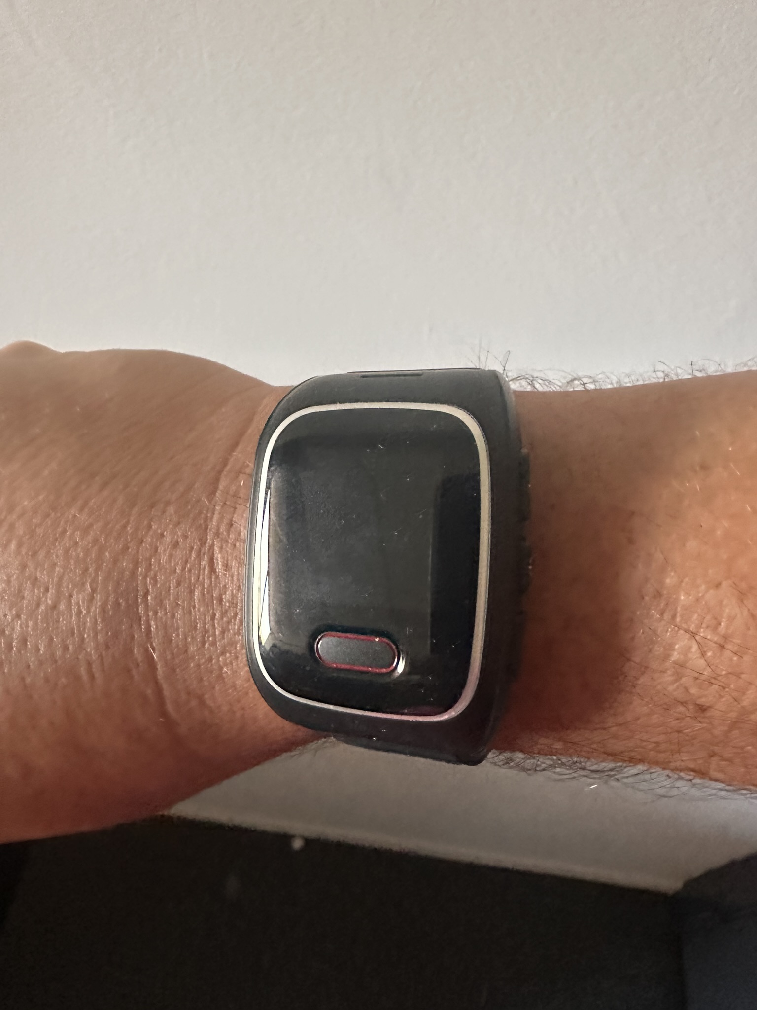 Montre de protection du travailleur isolé (DATI) portée au poignet, mise en service pour la mairie de Carry-le-Rouet