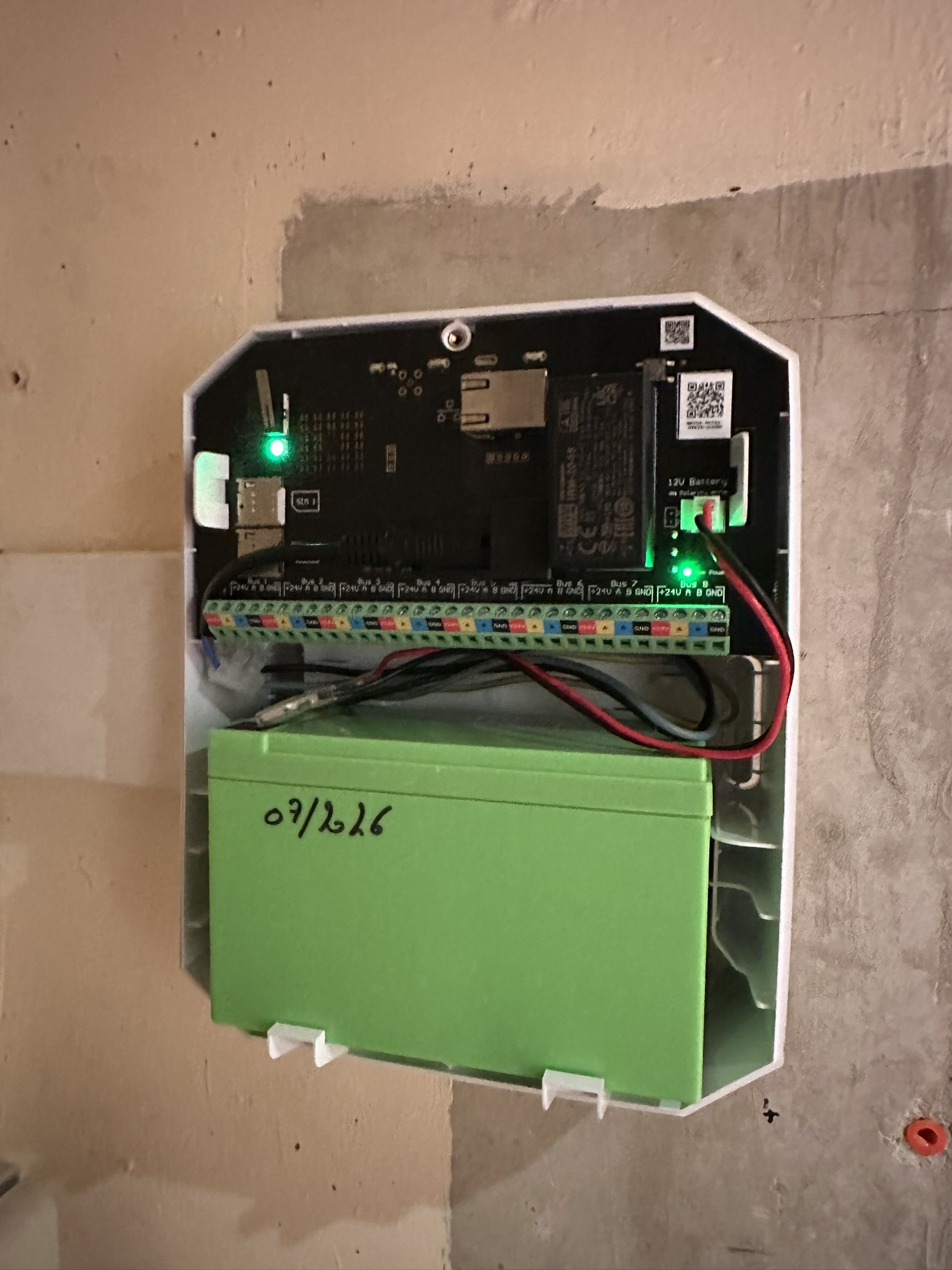 Centrale d'alarme Ajax installée dans un local municipal — installation No-Nc ELEC en PACA