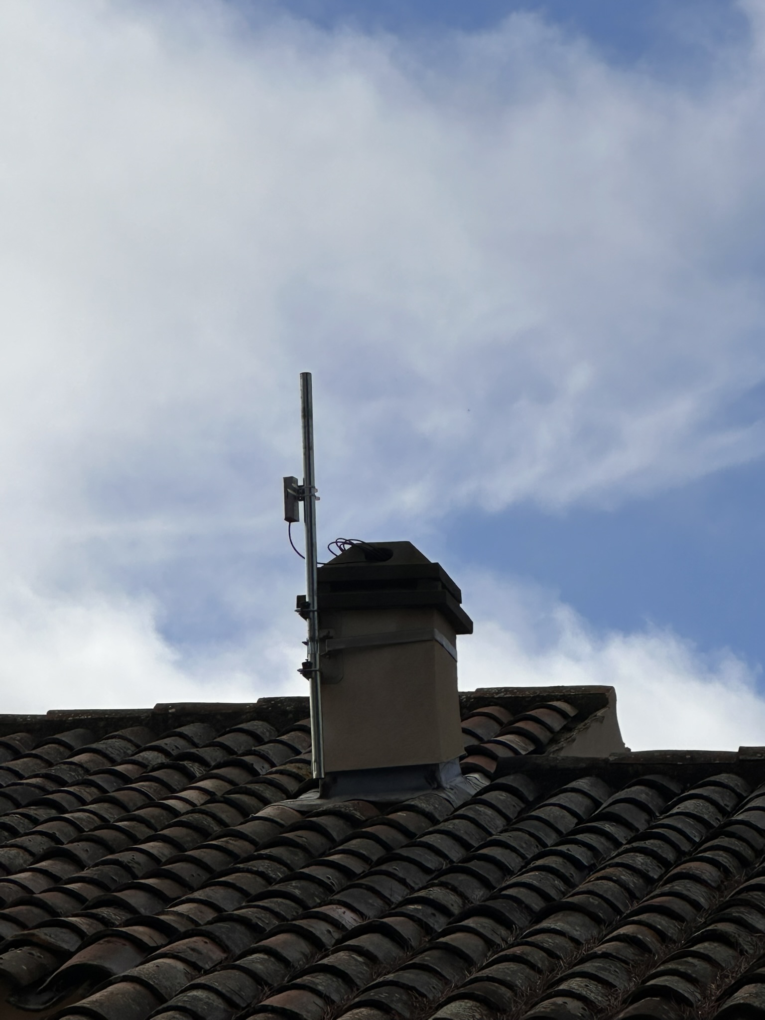 Pont radio Wi-Fi entre deux bâtiments : la solution sans tranchée